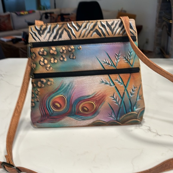 Anuschuka CrossBody NWOT Handpainted purse. - Picture 2 of 8